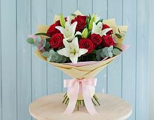 Букет цветов из:  Лилии и Розы в Родниках Московской области