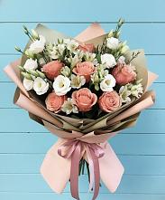 Букет цветов из:  Розы, Альстромерии и Лизиантусы в Родниках Московской области