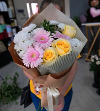 Букет цветов из:  Герберы, Розы и Хризантемы в Родниках Московской области