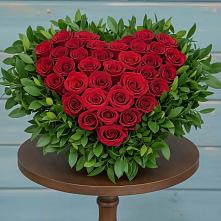 Цветочная композиция из Розы в виде сердца в Родниках Московской области