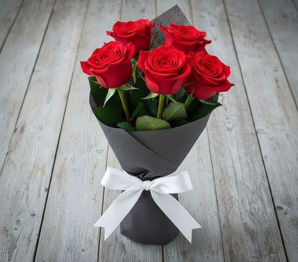 Букет 5 Красных роз Эдлесс Лав в Родниках Московской области