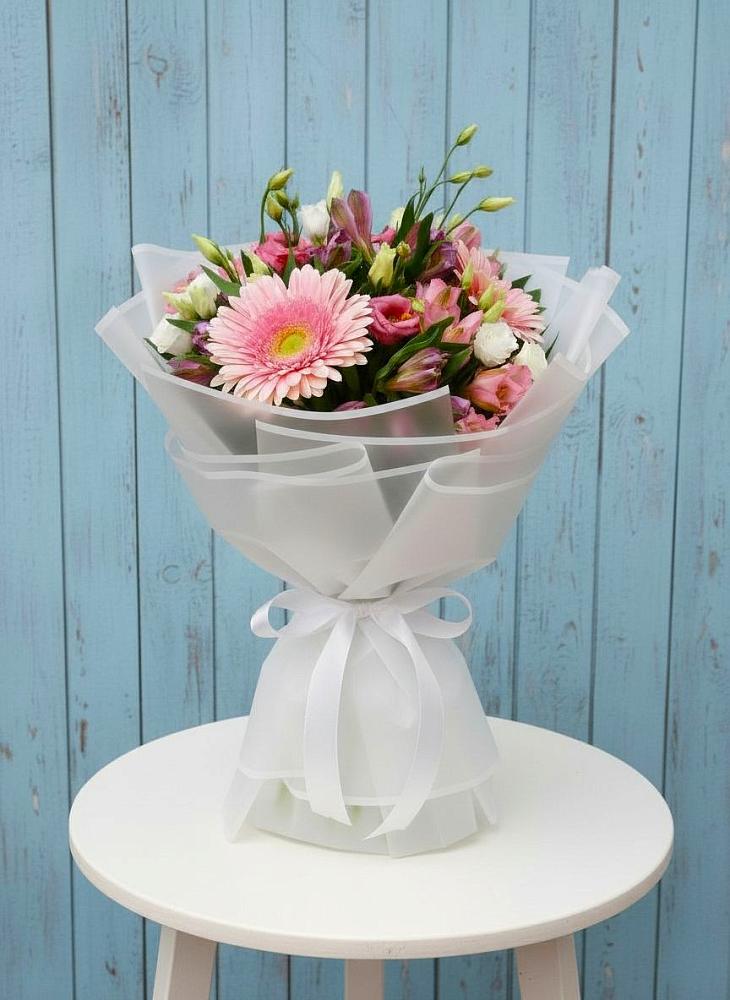 Букет цветов из: Герберы, Альстромерии и Лизиантусы в Родниках Московской области