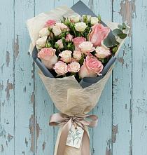 Букет цветов из:  Розы в Родниках Московской области