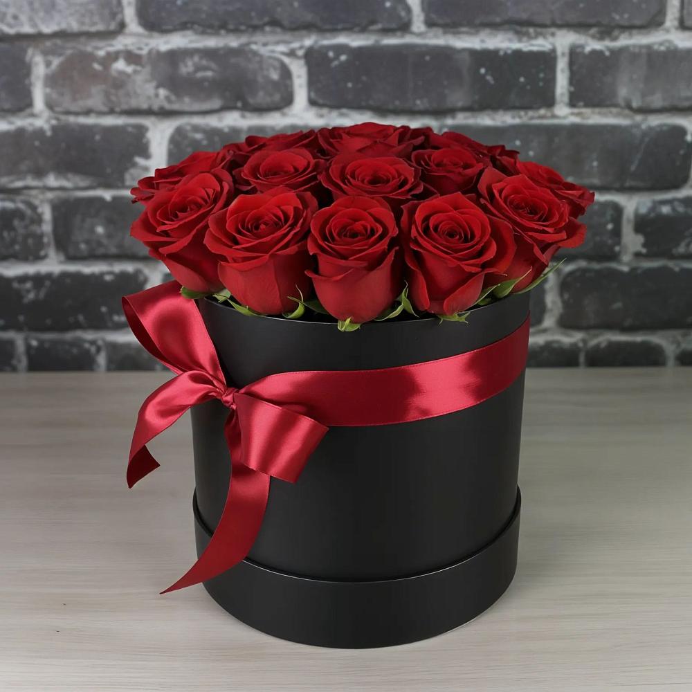 Цветочная композиция из Розы в шляпной коробке в Родниках Московской области