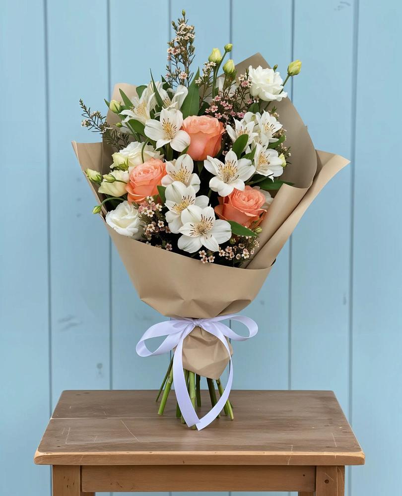 Букет цветов из: Альстромерии, Лизиантусы, Розы и Хризантемы в Родниках Московской области